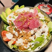 Ensalada de la casa  at La Perra Verde in Barcelona