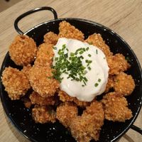 Crispetes de coliflor at La Perra Verde in Barcelona