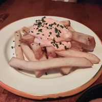 Patatas con salsa kimchi at La Perra Verde in Barcelona