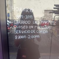 Restaurante cerrado en horario de “abierto”   at JAJAJANA in Merida