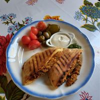 Delicious vegan Arayes (stuffed pita sandwich) at PENTAGON in Lisbon