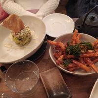 Tartare, sweet potato fries (tempura I'd say) and a green tea (tea was good, despite being sized for ants, and not warm enough) at Bloom Sushi in Paris