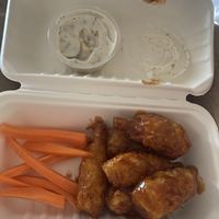 Best vegan chicken wings I have ever had. I chose the BBQ mango sauce, spicy and sweet. 10/10 will order again. And again, and again. So bomb.  at Happy Vegan in Fountain Valley
