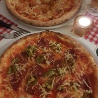 Vegan salami and vegan tuna pizza at Zeus Pizza in Berlin