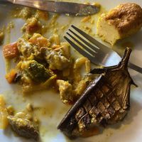 Curry de légumes sauté végétal et quenelle de semoule (oups j’étais affamée)  at Cantine de la Bio in Nimes