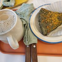 Milktea and Mugwort-Sticky-Rice-Cake - both delicious! at Meandri  in Busan