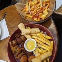 Magic Potatoes and a mix plate at Salve Kadıköy in Istanbul