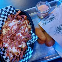 Cheesy bacon fries, noggets sauce cocktail at Paradise - Plant Based Street Kitchen in Strasbourg