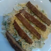 Caesar salad with soy steak. The soy steak was good. The rest not. at Açougue Vegano - Moema in Sao Paulo