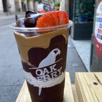 The oak size ☀️  at Oakberry in Madrid