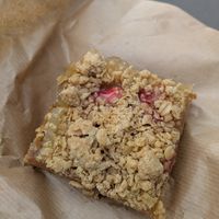 Strawberry crumble at Pom Kitchen - Crookes in Sheffield