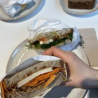  Beide veganen Sandwiches   at KoRo Café in Berlin