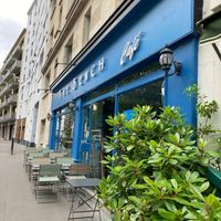  at The Bench Café in Paris