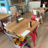  at The Bench Café in Paris