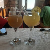 left: kiwi juice (2,10€!!) right: kiwi lemonade at PiranArt Restaurant & Gelateria & Caffeteria in Piran