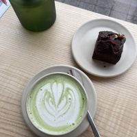 Matcha mit Hafer und Scholozuchini Kuchen  at Boon in Darmstadt