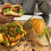 Cheese o vegan und Pommes Erdnusssosse   at VINCENT - The Playce in Berlin