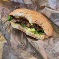 Hamburger at VINCENT - The Playce in Berlin