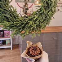 Frozen cake- run away at Mayple, Golden Cakes- Maastricht in Maastricht