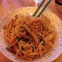 Yakisoba con verduras y heura del menú mediodía at Modoki Funky Roll in Barcelona