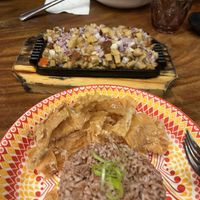 Hier sehen Sie das Tofu-Sisig.  at Cosmic Siargao in Siargao