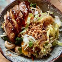 Gebratene Udonnudeln mit veganer Ente  at Vegan Living in Magdeburg