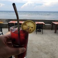 Hibiscus dazzler lemonade at Aroi Makmak Thai Station in San Juan Siquijor
