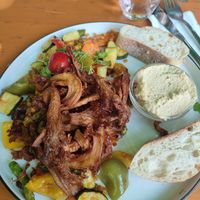 grilled veggies with austernpilze and hummus at Zum Stift in Kempten