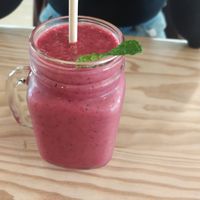 Red berries smoothie at The Therapist - Alvalade in Lisbon