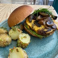 Burger at The Therapist - Alvalade in Lisbon