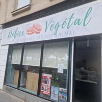 Outside at Délice Végétal in Nantes