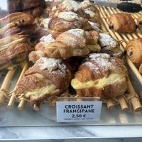 Oui elle produit des chocolatines véganes😄 at Délice Végétal in Nantes