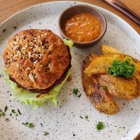 Smoky jackfruit burger 🍔 at Alchemy - Uluwatu in Ubud