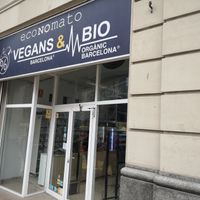 Outside at COCO VEGANS | Antes VEGANS & BIO in Barcelona