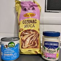 Our purchases: vegan condensed milk, vegan cake (or babka?), vegan garlic mayonnaise at COCO VEGANS | Antes VEGANS & BIO in Barcelona