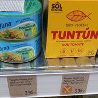 never saw the tuntún before but was too scared to try it;-; at COCO VEGANS | Antes VEGANS & BIO in Barcelona