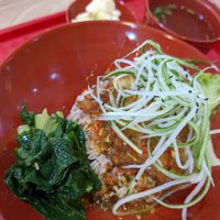 Thai sauce crispy chicken brown rice at Yi Su Pin 一素品 - Chinatown in Central Singapore