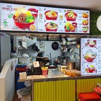 Restaurant at Yi Su Pin 一素品 - Chinatown in Central Singapore