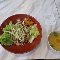 Number 13: Thai sauce crispy vegan chicken with brown rice menu at Yi Su Pin 一素品 - Chinatown in Central Singapore