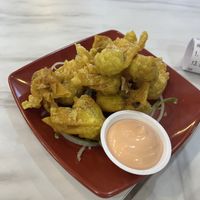 Fried wontons   at Yi Su Pin 一素品 - Chinatown in Central Singapore