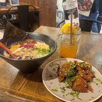 Comida deliciosa, espectacular atención al cliente y espacio limpio. Recomiendo mucho los combos. at Vegan Ramen Mei - Condesa in Mexico City