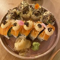 Sushis philadelphia (« saumon » et fromage frais vg) et crispy mushroom  at Bloom Sushi - Quartier des Spectacles in Montreal