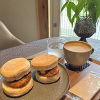 Pepper sausage and sausage (with ketchup and mustard) English muffins at Cafe Tarot - カフェタロ in Tokyo