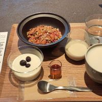 Morning granola with oat milk at Cafe Tarot - カフェタロ in Tokyo