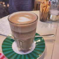 Oat dirty chocolate matcha at Isabella Pâtisserie in Munich