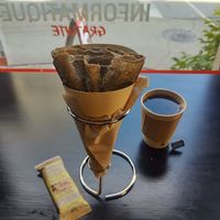 Crêpe au champignon, micro pouces et pesto. Barre de céréales Oh Banana vegan et sans gluten. at Café de l'octet in Montreal