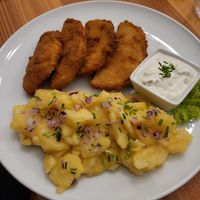 Sellerieschnitzel mit Erdäpfelsalat❤️ at Schlicht Vegan in Vienna