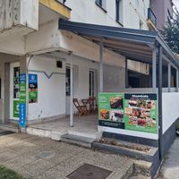 2 tables outside, with option for more at Shambala in Zagreb
