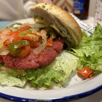 Burger vegana con verduras. El queso también es vegano!  at Huevo Poché in Alcoi