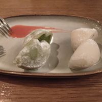 Excellent mochi: green tea and almond caramel at NORI WAY in Milan